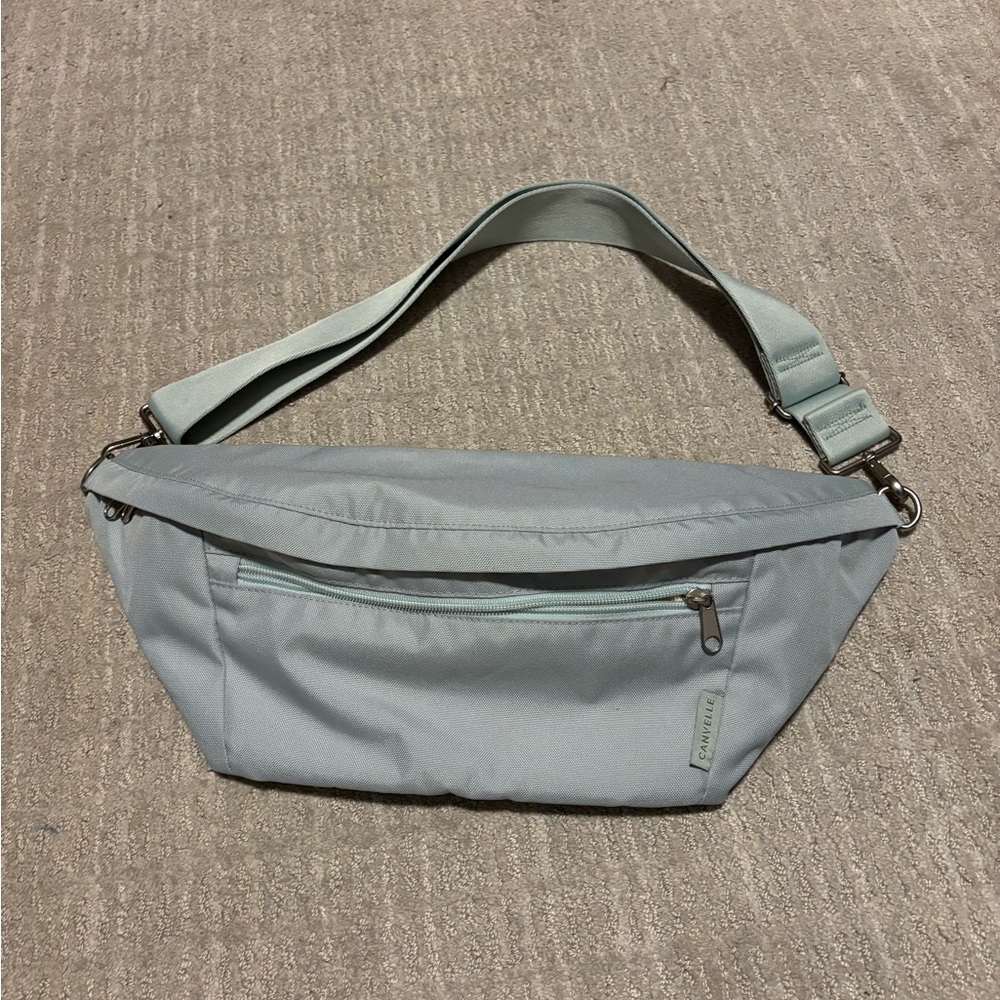 Canvelle oversized fanny pack